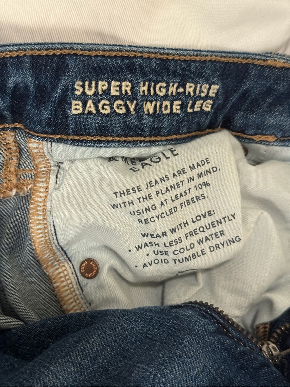 AE American Eagle Super High Waist Baggy Wide Leg Distressed Jeans Dark Blue 4 - Picture 6 of 6